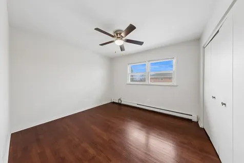 372 Yates Avenue Calumet City IL 60409