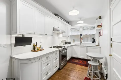 548 Michigan Avenue Evanston IL 60202