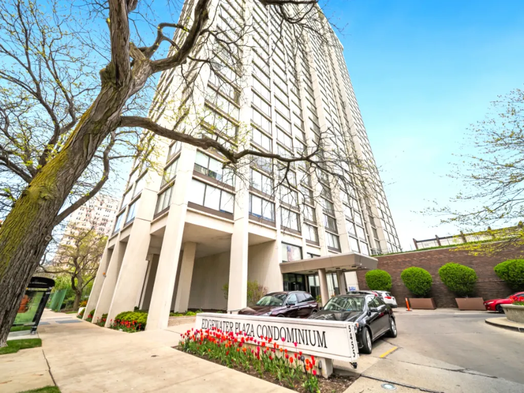 5455 North Sheridan Road Chicago IL 60640