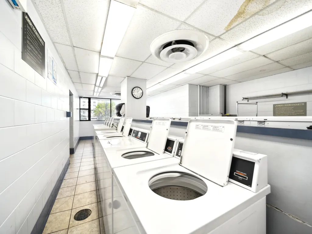 5455 North Sheridan Road Chicago IL 60640