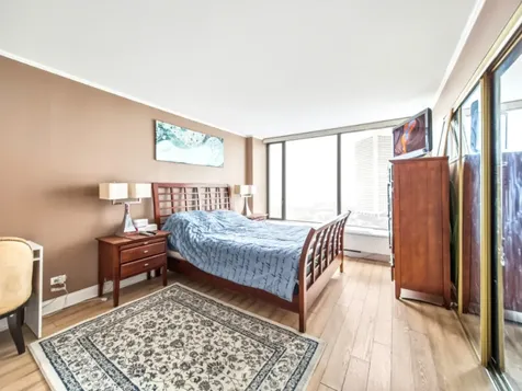 5455 North Sheridan Road Chicago IL 60640
