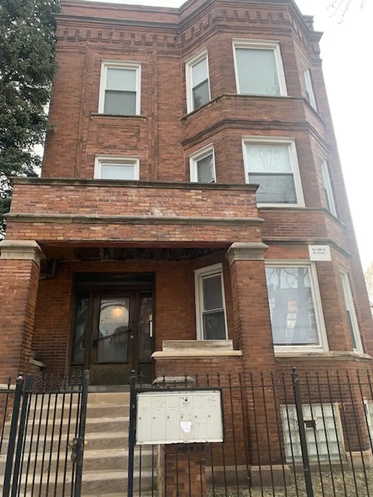 4841 South Evans Avenue Chicago IL 60615