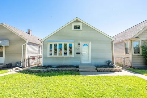 4503 North Sayre Avenue Harwood Heights IL 60706
