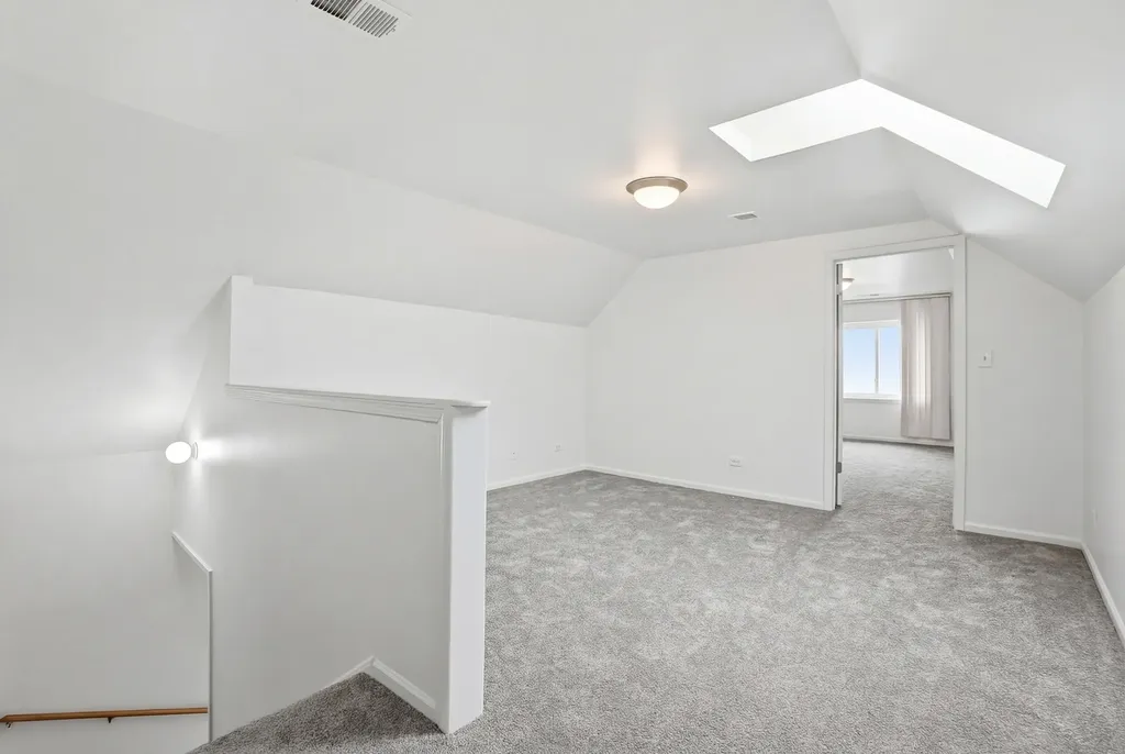 8705 South Saginaw Avenue Chicago IL 60617