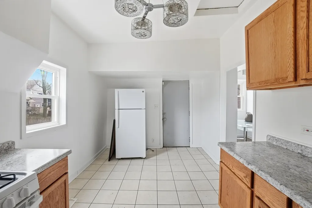 8705 South Saginaw Avenue Chicago IL 60617