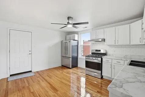 8705 South Saginaw Avenue Chicago IL 60617