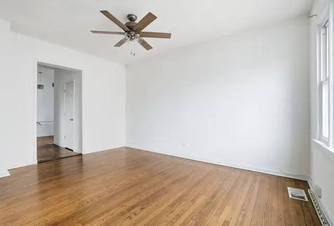 8705 South Saginaw Avenue Chicago IL 60617