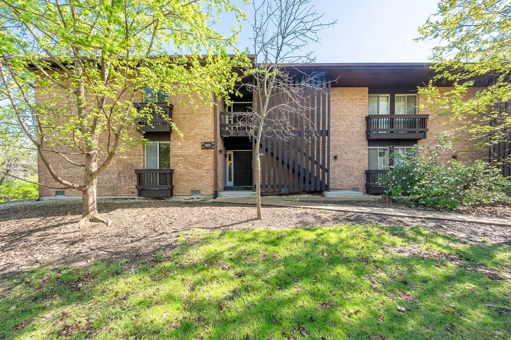 1611 Maple Terrace Lisle IL 60532