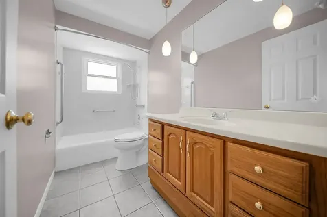 10125 South Komensky Avenue Oak Lawn IL 60453