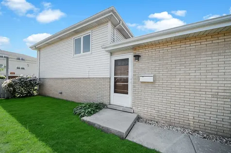 10125 South Komensky Avenue Oak Lawn IL 60453