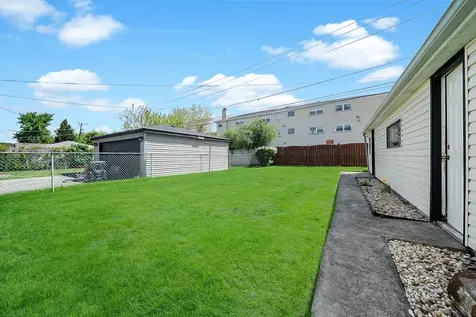 10125 South Komensky Avenue Oak Lawn IL 60453