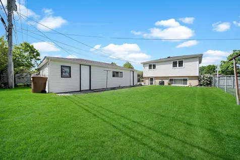10125 South Komensky Avenue Oak Lawn IL 60453