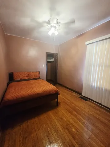 12051 South Yale Avenue Chicago IL 60628