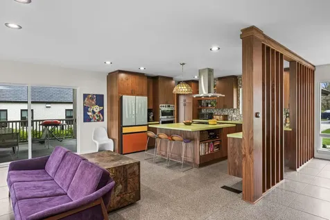 87 Ravinoaks Lane Highland Park IL 60035