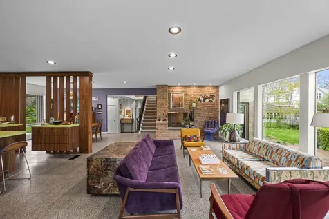 87 Ravinoaks Lane Highland Park IL 60035