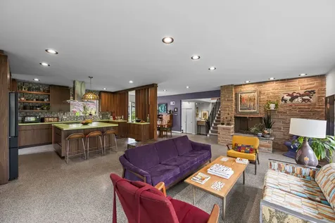 87 Ravinoaks Lane Highland Park IL 60035