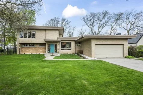 87 Ravinoaks Lane Highland Park IL 60035