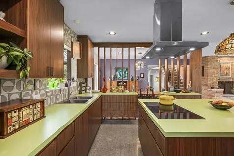 87 Ravinoaks Lane Highland Park IL 60035