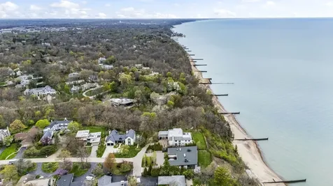 87 Ravinoaks Lane Highland Park IL 60035