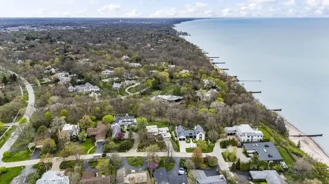 87 Ravinoaks Lane Highland Park IL 60035
