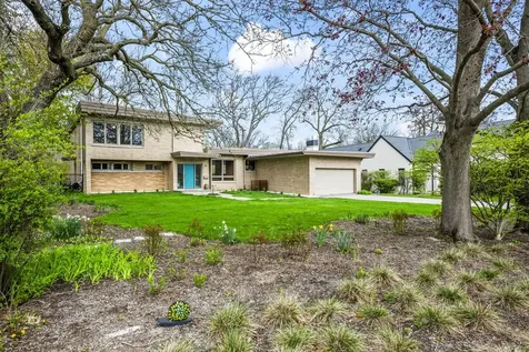 87 Ravinoaks Lane Highland Park IL 60035