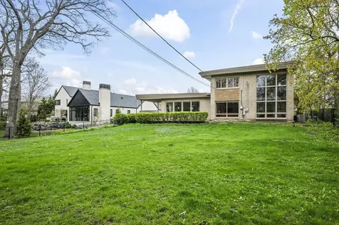 87 Ravinoaks Lane Highland Park IL 60035