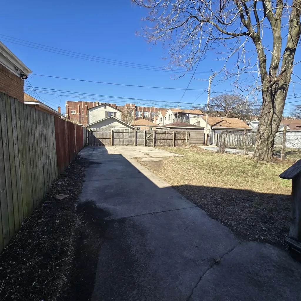11250 South Parnell Avenue Chicago IL 60628