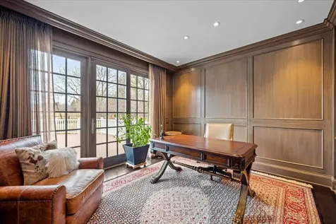 2220 Churchill Circle Libertyville IL 60048