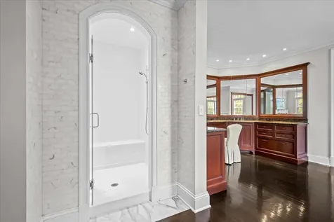 2220 Churchill Circle Libertyville IL 60048