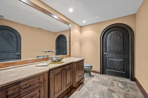 2220 Churchill Circle Libertyville IL 60048