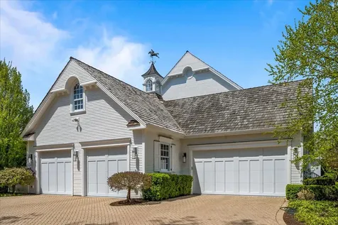 2220 Churchill Circle Libertyville IL 60048