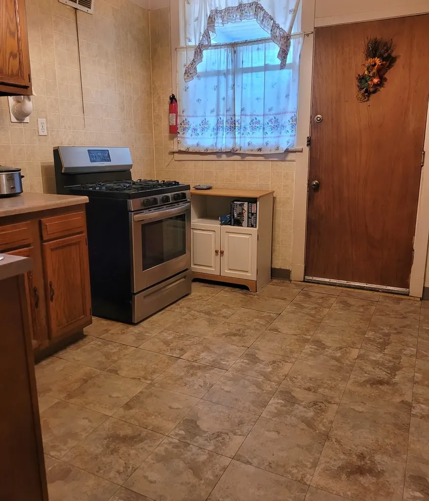 7639 South Cornell Avenue Chicago IL 60649