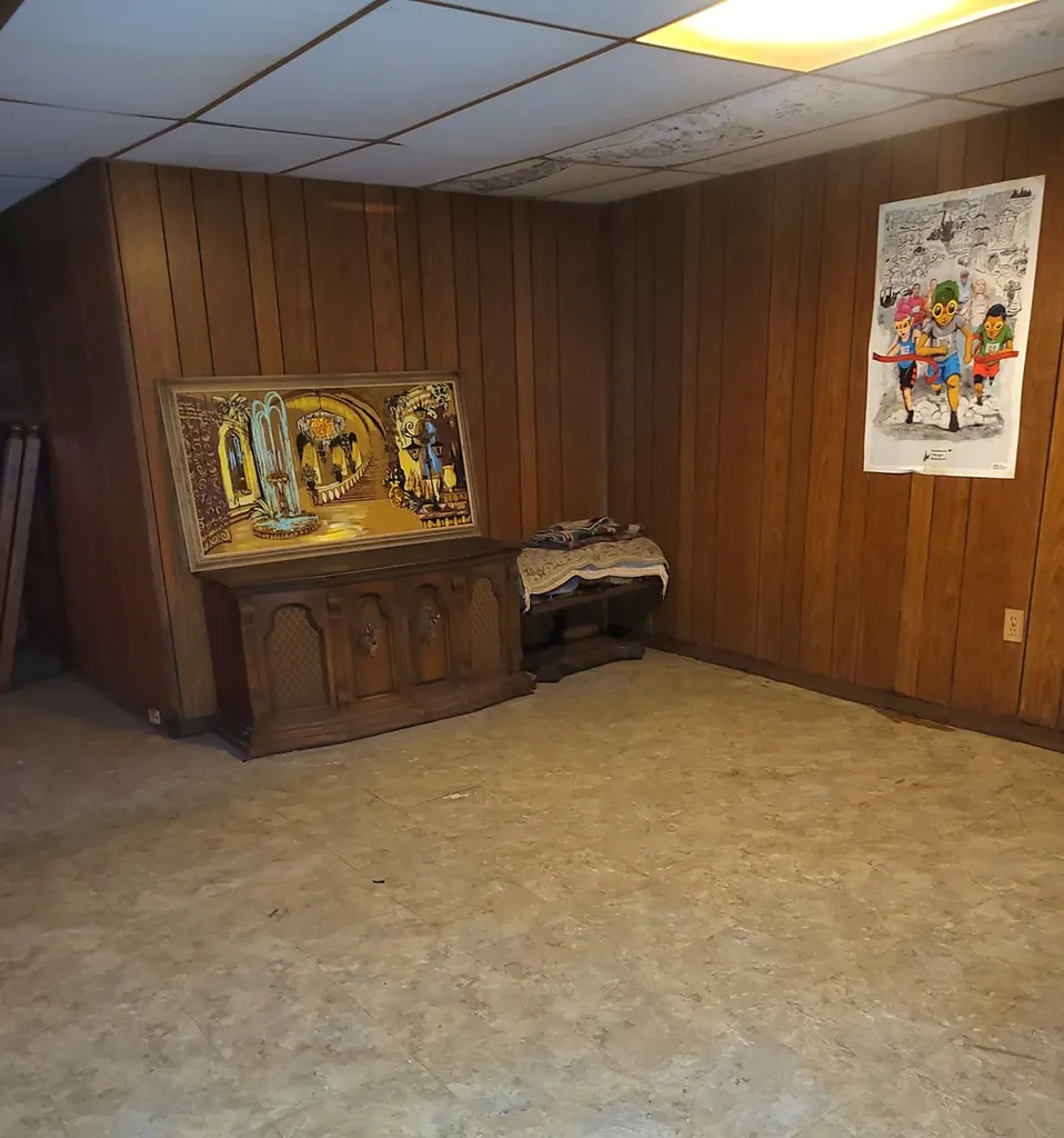 7639 South Cornell Avenue Chicago IL 60649