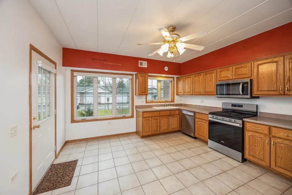 11555 Settlers Pond Way Orland Park IL 60467