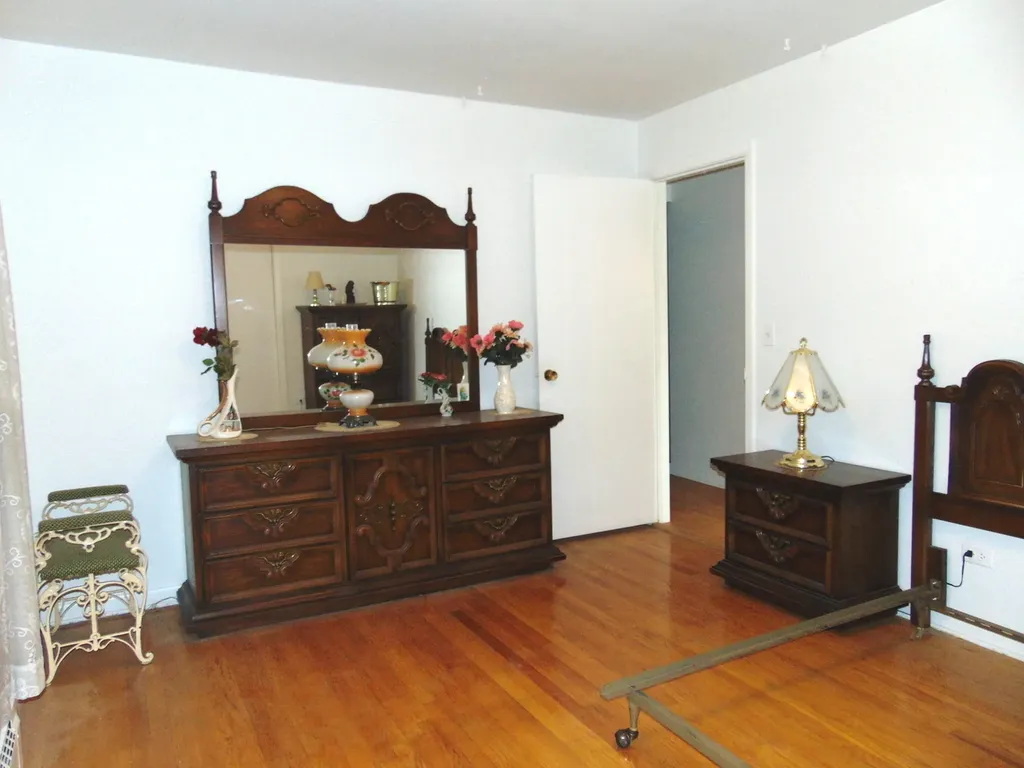 3044 North Kolmar Avenue Chicago IL 60641