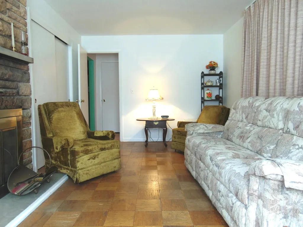 3044 North Kolmar Avenue Chicago IL 60641