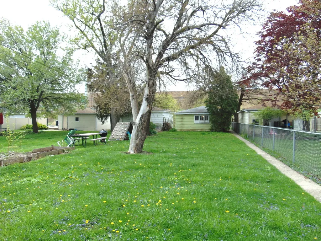 3044 North Kolmar Avenue Chicago IL 60641