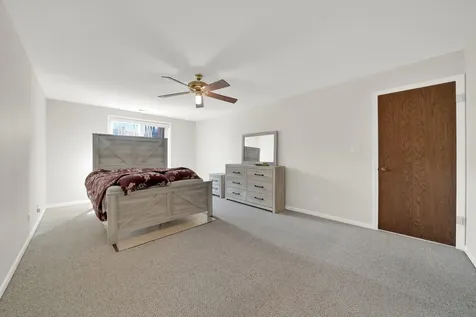 601 Lake Hinsdale Drive Willowbrook IL 60527