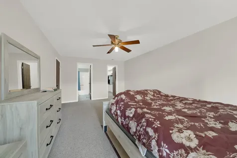 601 Lake Hinsdale Drive Willowbrook IL 60527