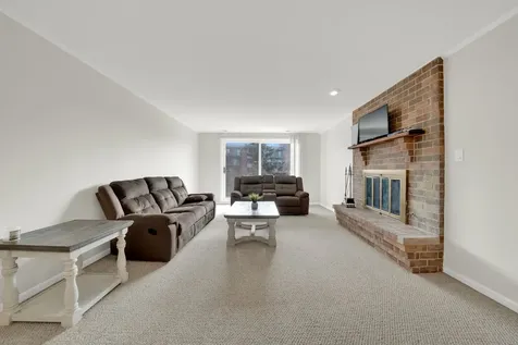 601 Lake Hinsdale Drive Willowbrook IL 60527