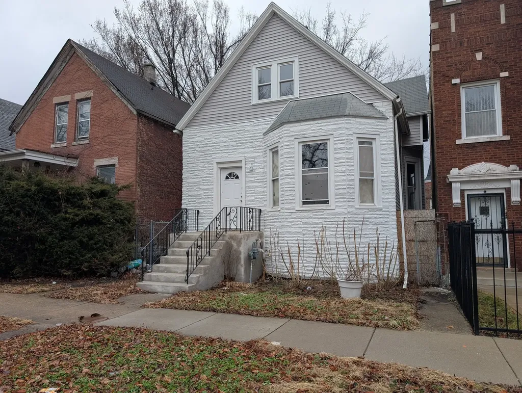 654 East 92nd Place Chicago IL 60619
