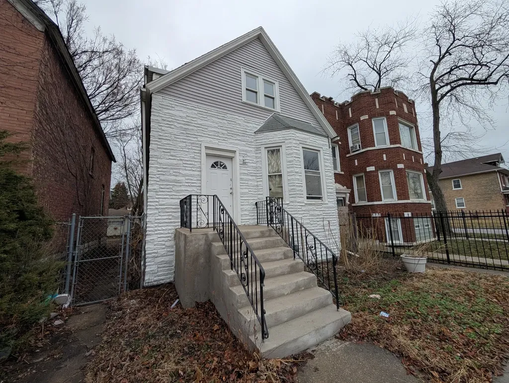 654 East 92nd Place Chicago IL 60619