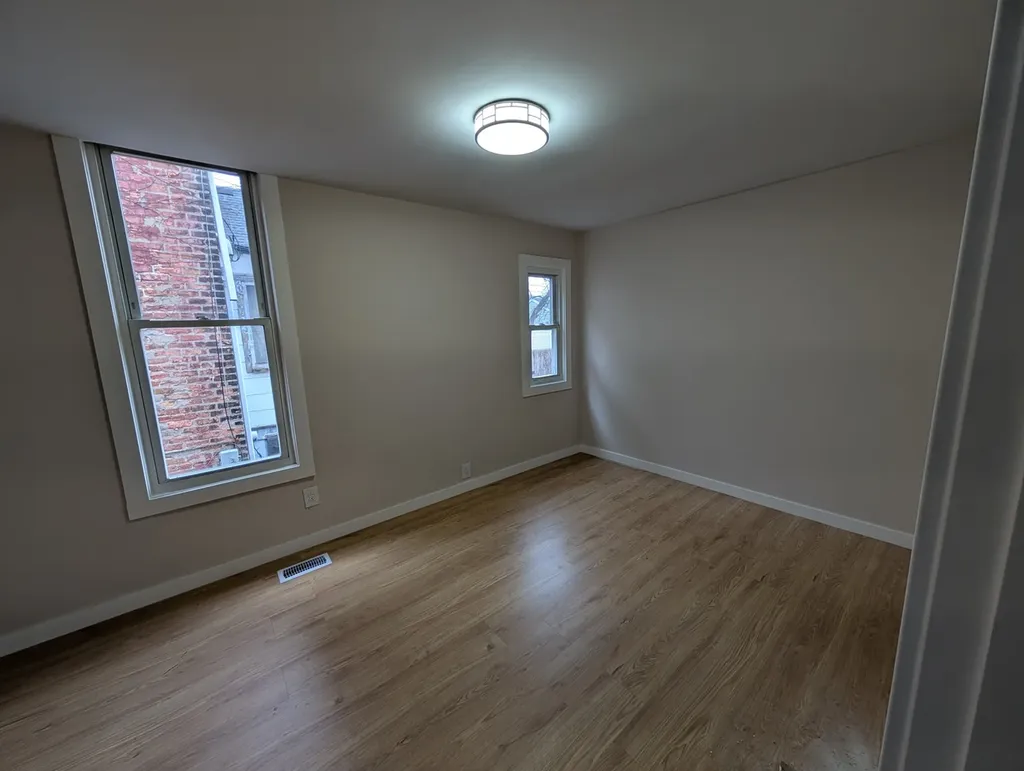 654 East 92nd Place Chicago IL 60619