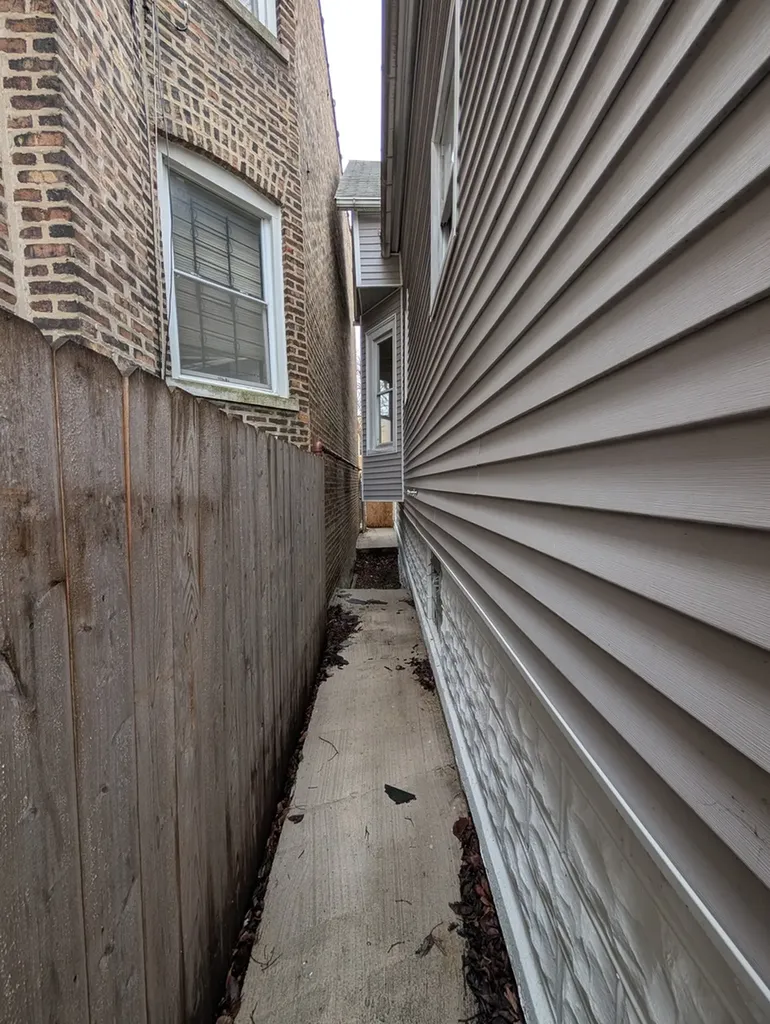 654 East 92nd Place Chicago IL 60619