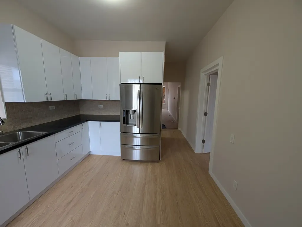 654 East 92nd Place Chicago IL 60619
