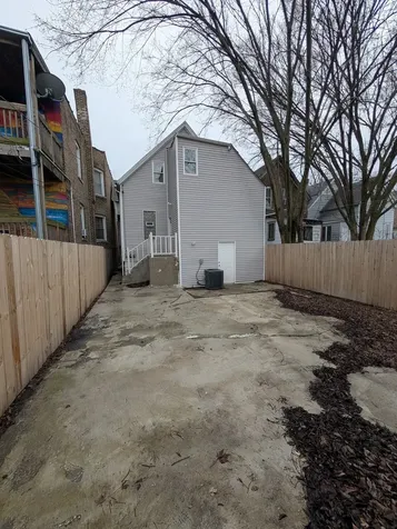 654 East 92nd Place Chicago IL 60619