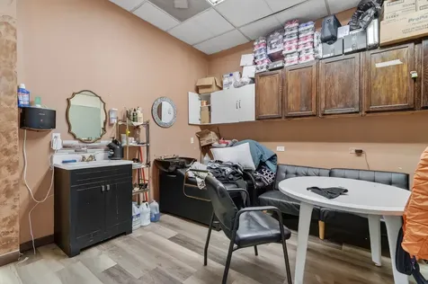 701 Devon Avenue Park Ridge IL 60068