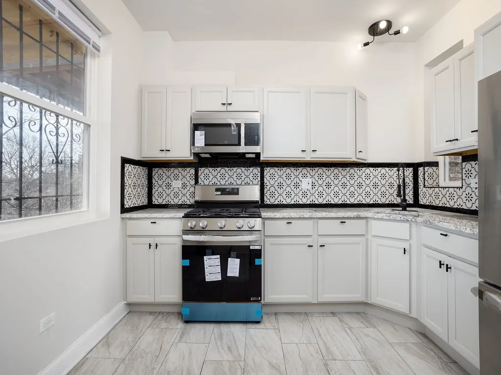 5033 West Washington Boulevard Chicago IL 60644
