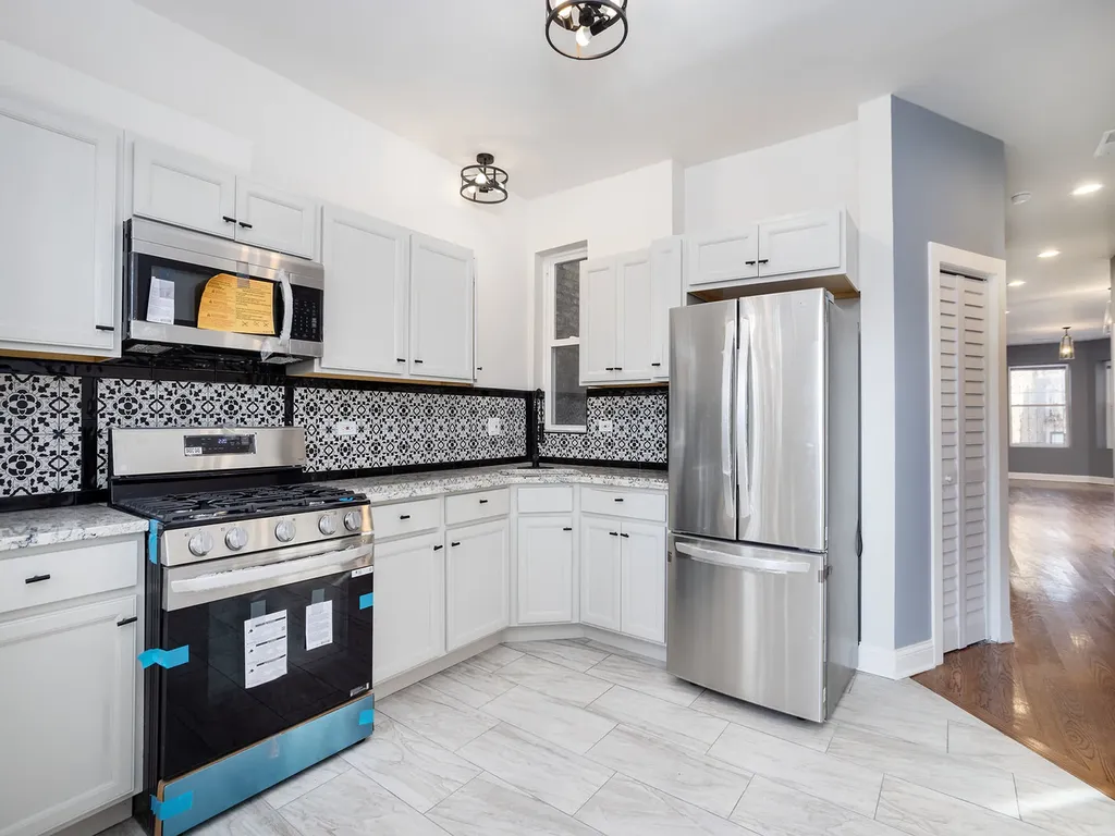 5033 West Washington Boulevard Chicago IL 60644