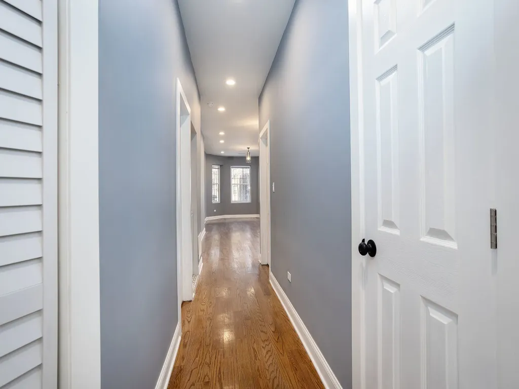 5033 West Washington Boulevard Chicago IL 60644